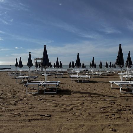 Apartment Luma With Pool Lido di Jesolo Eksteriør bilde