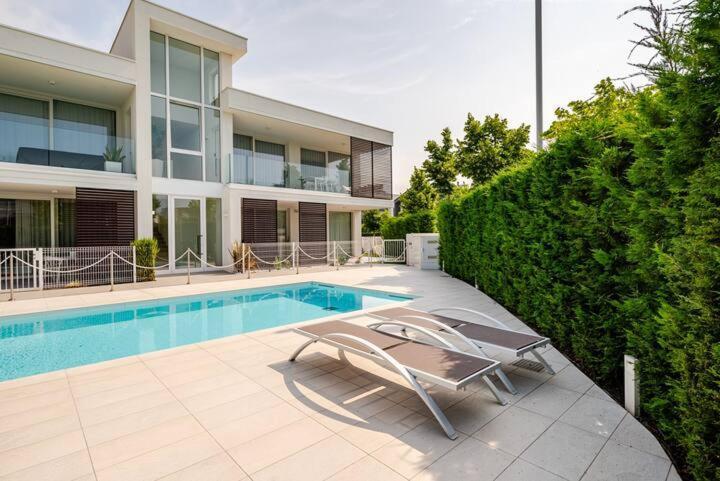 Apartment Luma With Pool Lido di Jesolo Eksteriør bilde